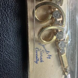 122- Vintage New Sarah Coventry Gold Necklace Rhinestones in Original packing